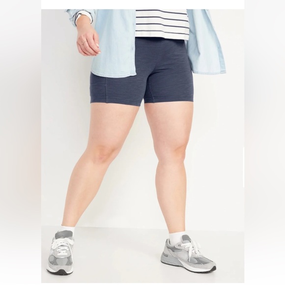 Old Navy Pants - EUC Old Navy XXL Slub Knit Navy Blue High-waisted Bike Shorts